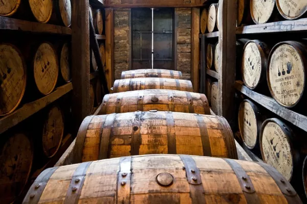 Irish Whiskey Distilleries Attracted 677,000 Visitors In 2022