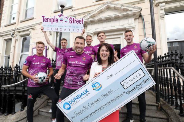 Fyffes and Dundalk FC Raise Over €7,000 for Temple Street Children's Hospital
