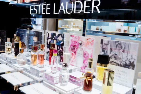 Estée Lauder Boosts Annual Projections On Recovering Cosmetics Demand