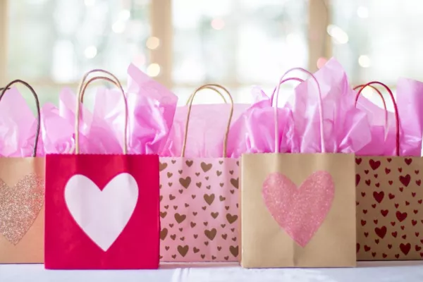 Retailers Reap Benefits Of ‘Dining In’ Trend This Valentine’s Day