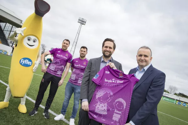 Fyffes Teams Up With Dundalk FC To Raise Funds For Temple Street
