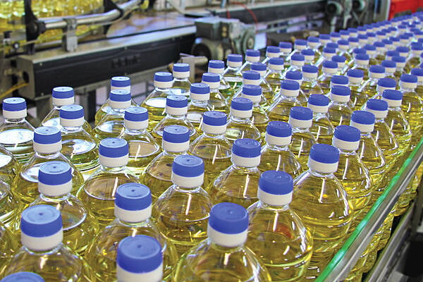 Edible Oils Near Multi-Year Highs As Indonesian Ban Curbs Supplies