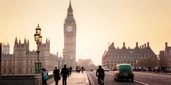 UK Retail Sales Rebound In May, Borrowing Above Forecast