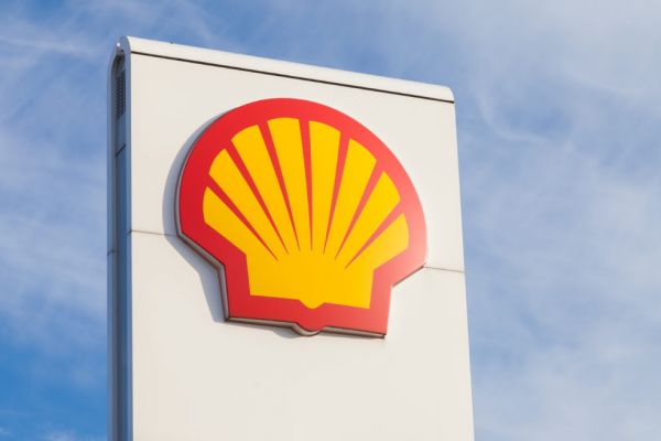 Shell Brings Dutch Oil Refinery Maintenance Forward