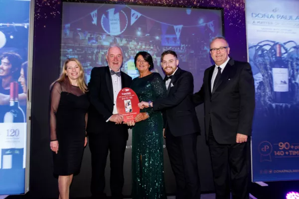 Ryan's Glanmire Crowned 'Overall Winner' At SuperValu Off Licence Of The Year Awards