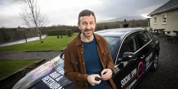 Hollywood Actor Surprises Kerry Locals With Lift To The Pub For Guinness Initiative