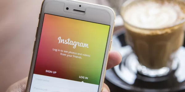 Instagram Bans Influencers From Promoting Vaping Products