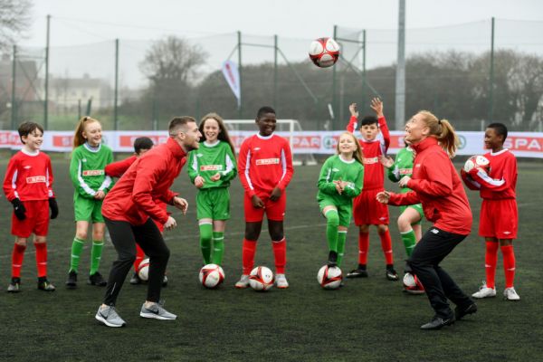 ROI Footballers Jack Byrne And Amber Barrett Launch Spar FAI Primary School 5s