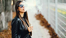 Juul Halts Indonesia E-Cig Sales, Throwing Asia Expansion In Doubt