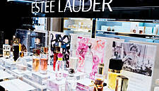 Estée Lauder Cuts Annual Sales Forecast
