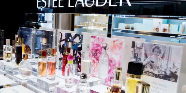 Estée Lauder Fears Bigger Drop In Profit On Uncertain China Recovery