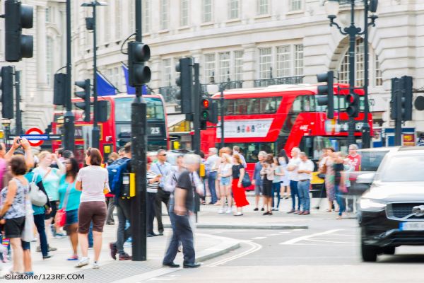 UK Retailers Report Record Q2 Growth As Shops Reopen