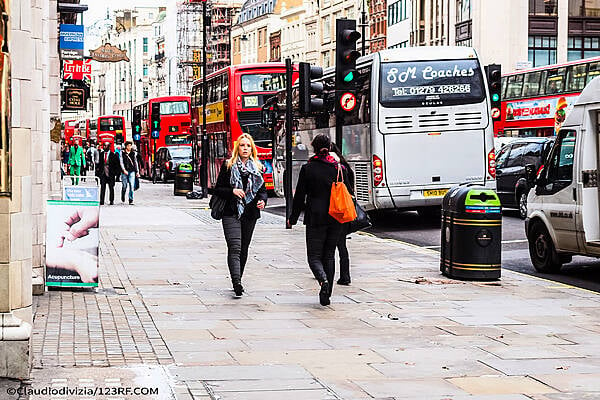 UK Retail Sales And Consumer Confidence Fall As Inflation Mounts