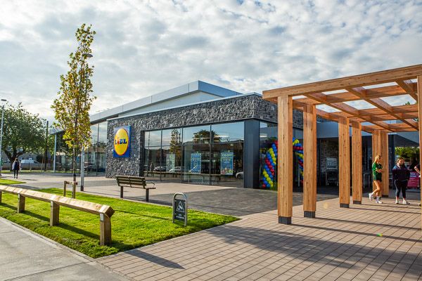 Lidl Unveils New Bagenalstown Store, Creates 35 jobs