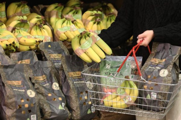 SuperValu 'Significantly' Reduces Single Use Plastic In Fruit and Veg Aisle