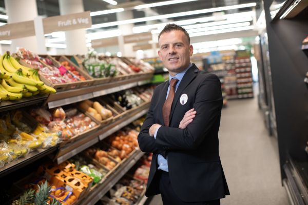 Tesco Opens New Express Store At Spencer Dock, Dublin 1, Creates 22 New Jobs