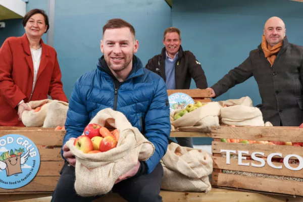 GAA Star Teams Up With Tesco To Launch Stronger Starts Programme