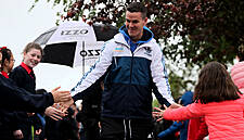Johnny Sexton Coaches Winners Of Mace's Campaign