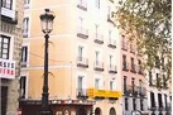 Flexible Space, Plaza Tirso de Molina, Embajadores, Madrid, Spain, MAD2843