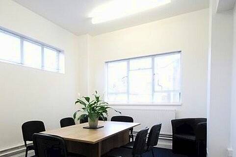 Executive Offices, Falcon Road, Battersea, London, United Kingdom, LON4942