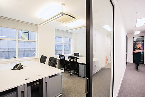 Commercial Offices, Farringdon Street, Farringdon, London, United Kingdom, LON5691