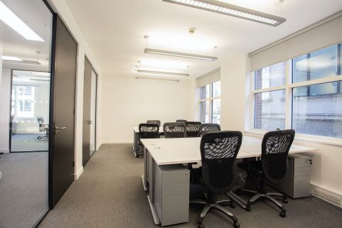 Executive Office Spaces, Farringdon Street, Farringdon, London, United Kingdom, LON5691