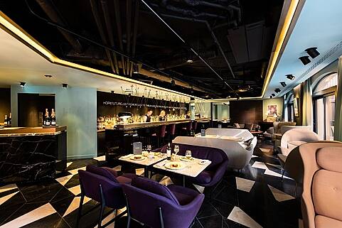 Office Suites To Let, Hay Hill, Mayfair, London, United Kingdom, LON6569