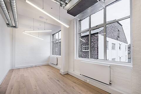 Executive Offices, Horsell Road, Highbury, London, United Kingdom, LON6580