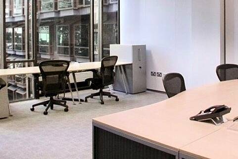 Executive Office To Rent, King Street, Central Retail District, Manchester, United Kingdom, MAN2659