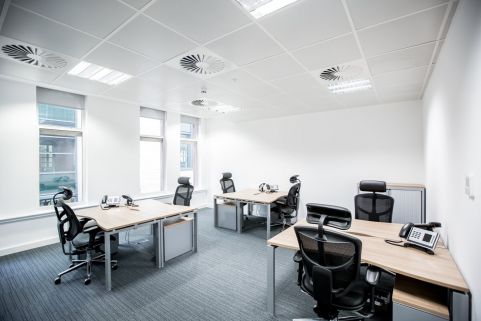 Office Suites, King Street, Central Retail District, Manchester, United Kingdom, MAN5530