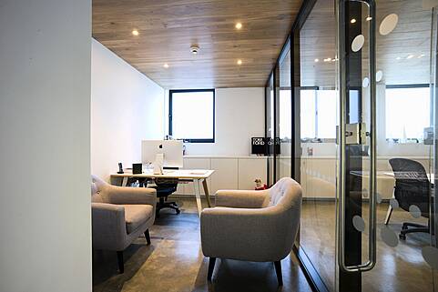 Executive Offices, Kingsland Road, London, United Kingdom, LON6784