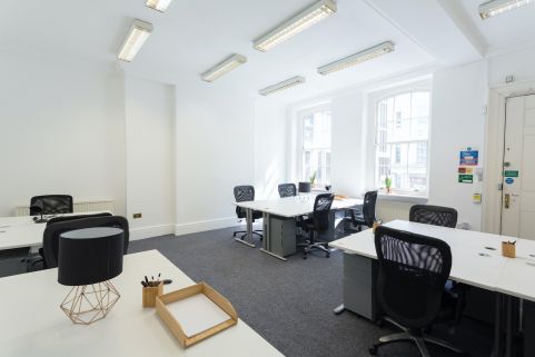 Serviced Offices, Queen Street, Mansion House, London, United Kingdom, LON5660