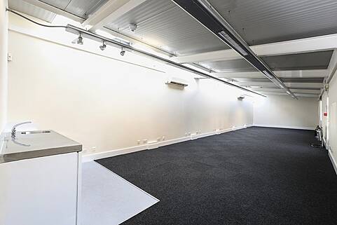 Serviced Office, Sutton Court Road, London, United Kingdom, LON6671