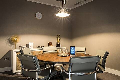 Rent An Office Space, Uxbridge Road, Ealing, London, United Kingdom, LON6186