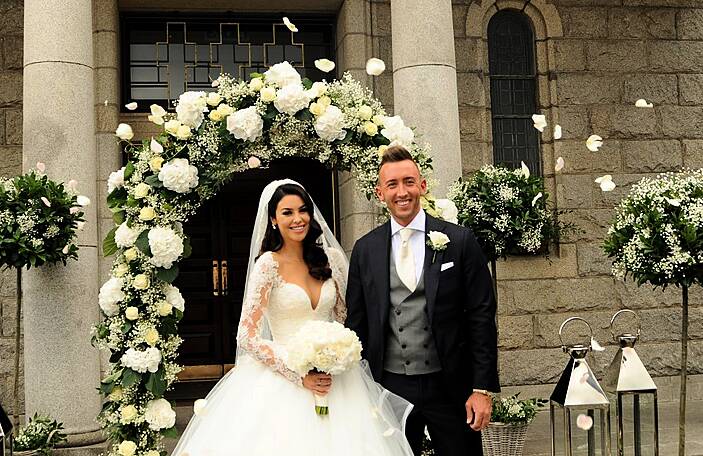 The details behind Suzanne Jackson's bespoke Hayley Paige wedding dress