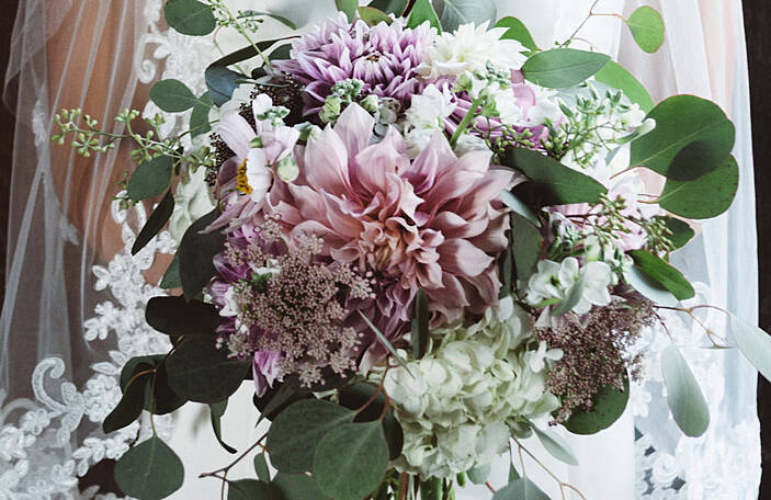 Flower Rangers: Top Tips to Help Your Wedding Flowers Go Further