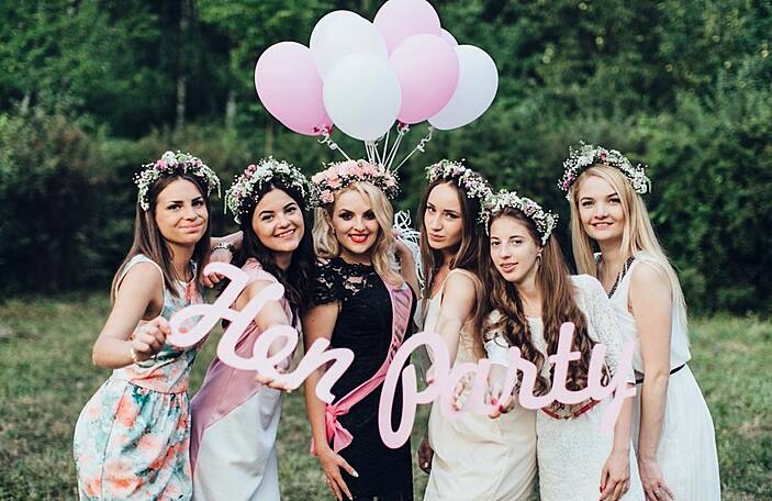 Hen Party Dilemma: Should I invite my mam to my hen party?