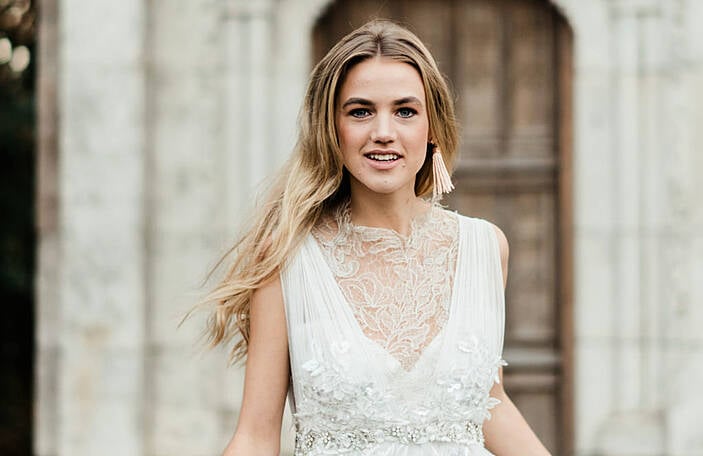 Wedding Dress Shopping Timeline - Everything You'll Need
