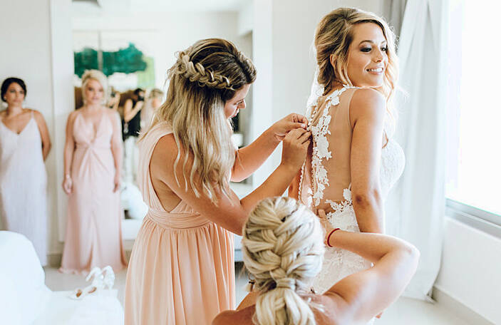 Wedding Day Checklist: Things to do the morning of