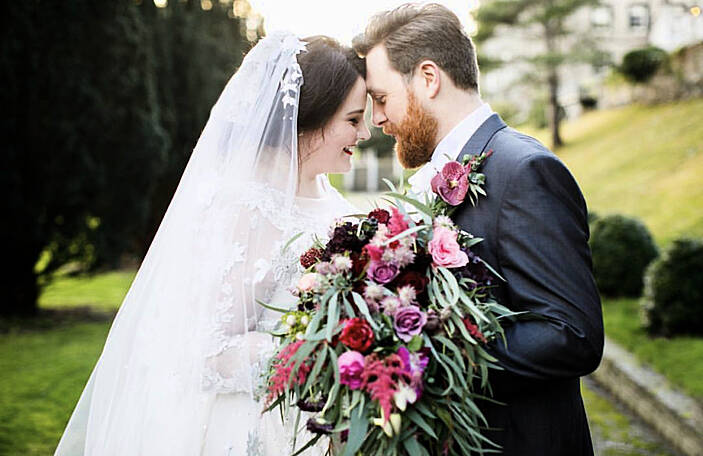 19 brilliant Irish wedding florists that create beautiful wedding blooms