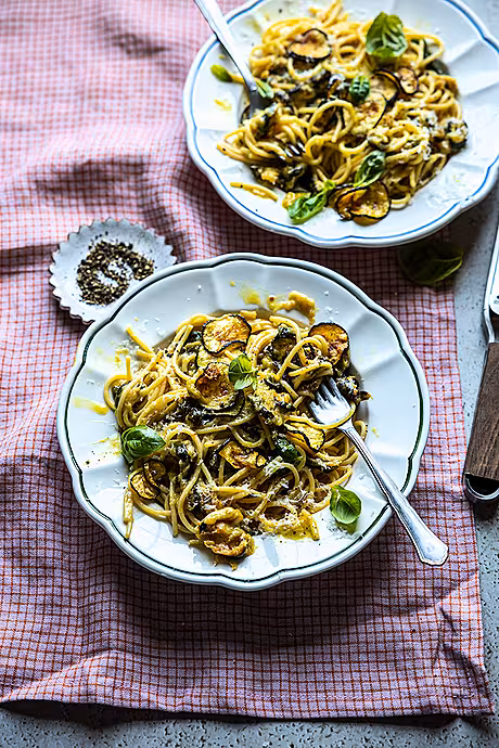 Stanley Tucci’s Courgette Pasta | DonalSkehan.com