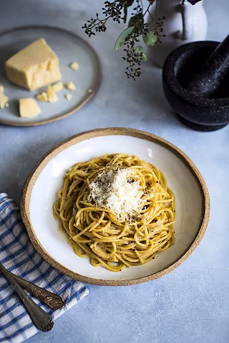 Cacio E Pepe | DonalSkehan.com, 5 Ingredient Pasta Supper!