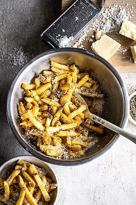 Cacio E Pepe Crispy Air Fryer Chips | DonalSkehan.com