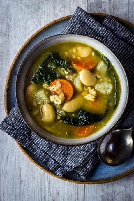 Hearty Autumn Harvest Soup | DonalSkehan.com, I've added a secret ingredient, oats!