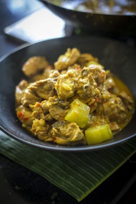 Indonesian Chicken Curry | DonalSkehan.com, My favorite meal from our trip to Bali. 