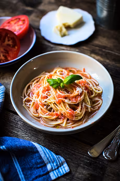 Grated Tomato Pasta | DonalSkehan.com, Short on time and inspiration? You're six ingredients and fifteen minutes away from supper!