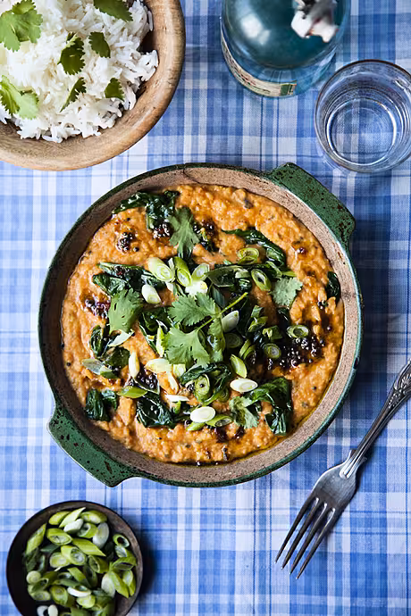 Dahl with Spinach and Tomatoes | DonalSkehan.com, Spicy, comforting & oh so delicious! 