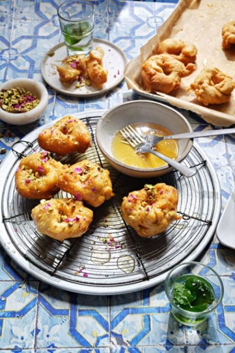 Sfenj – Moroccan Donuts Dipped in Honey | DonalSkehan.com