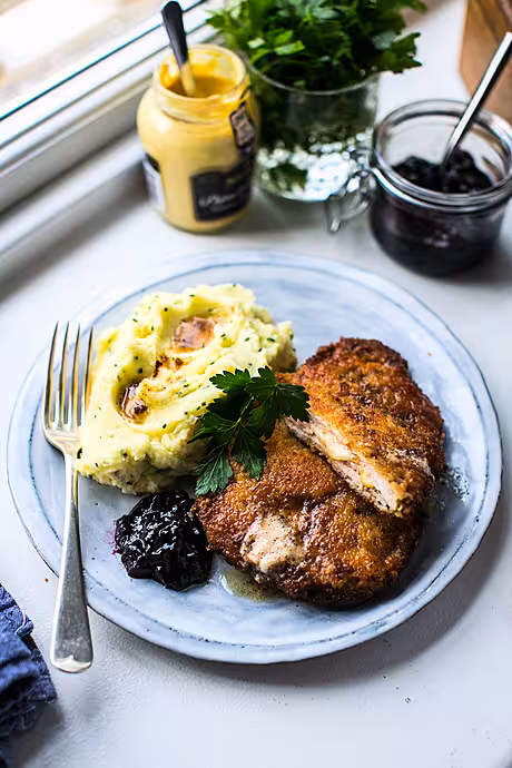 Cheesy Wiener Schnitzel with Velvet Mash | DonalSkehan.com, A warming winter dish to bring comfort on the coldest nights.