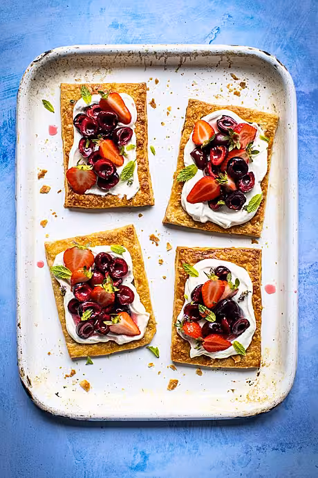 Summer Fruit Sheet Pan Tart | DonalSkehan.com